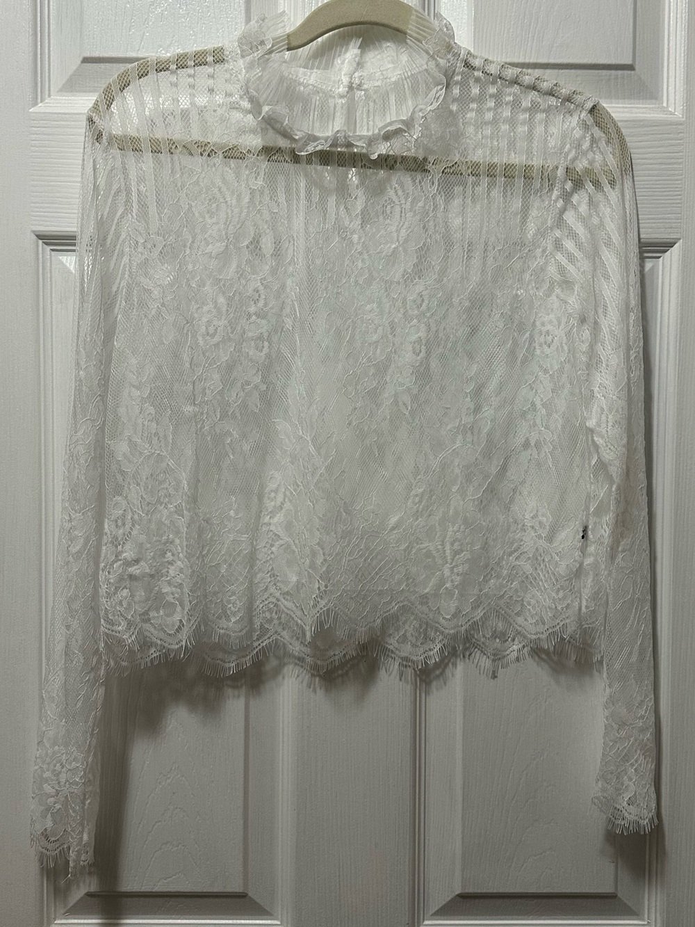Delicate White Lace Ruffle Neck Blouse Women’s Size XL Long Sleeve Coquette